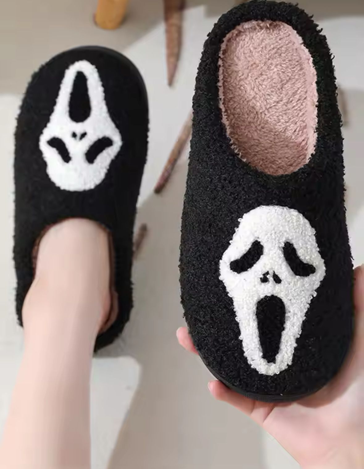 Ghost Face Slippers - Size: 44 - 45