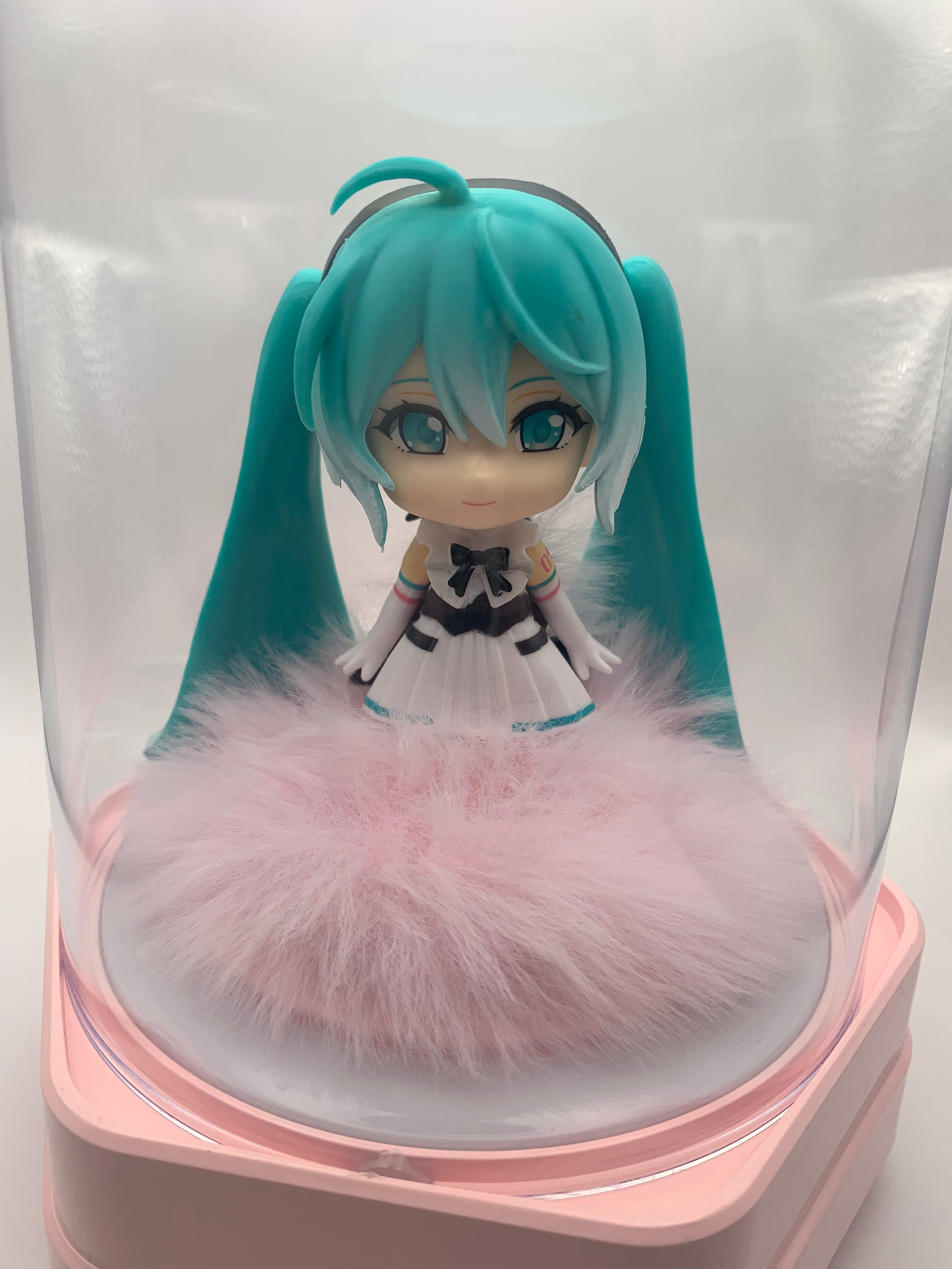 Hatsune Miku Rotating Music Night Light 1