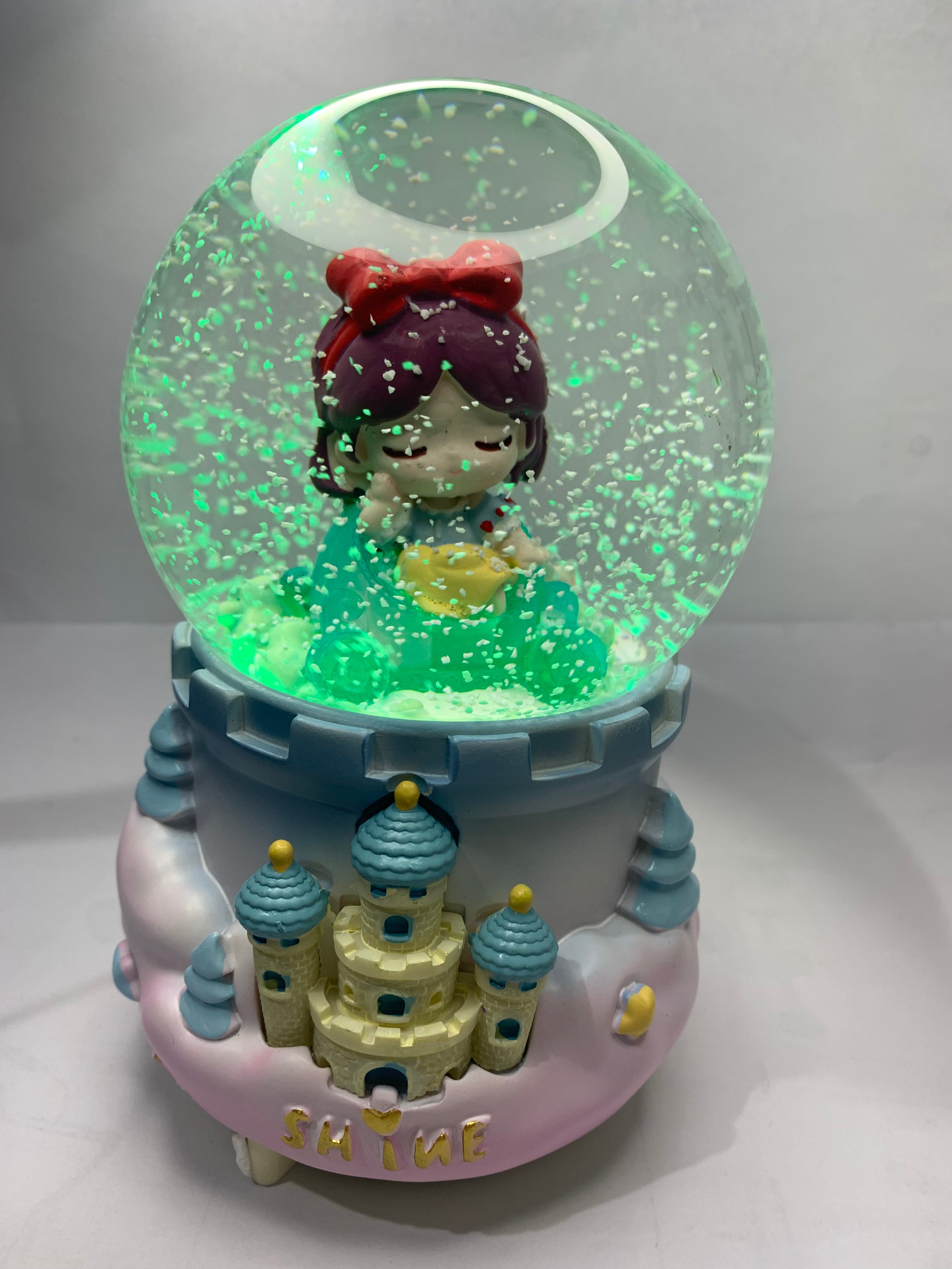 Disney Snow White Musical Snow Globe 3D Crystal Ball, Music Box with Colorful LED Light (17cm)