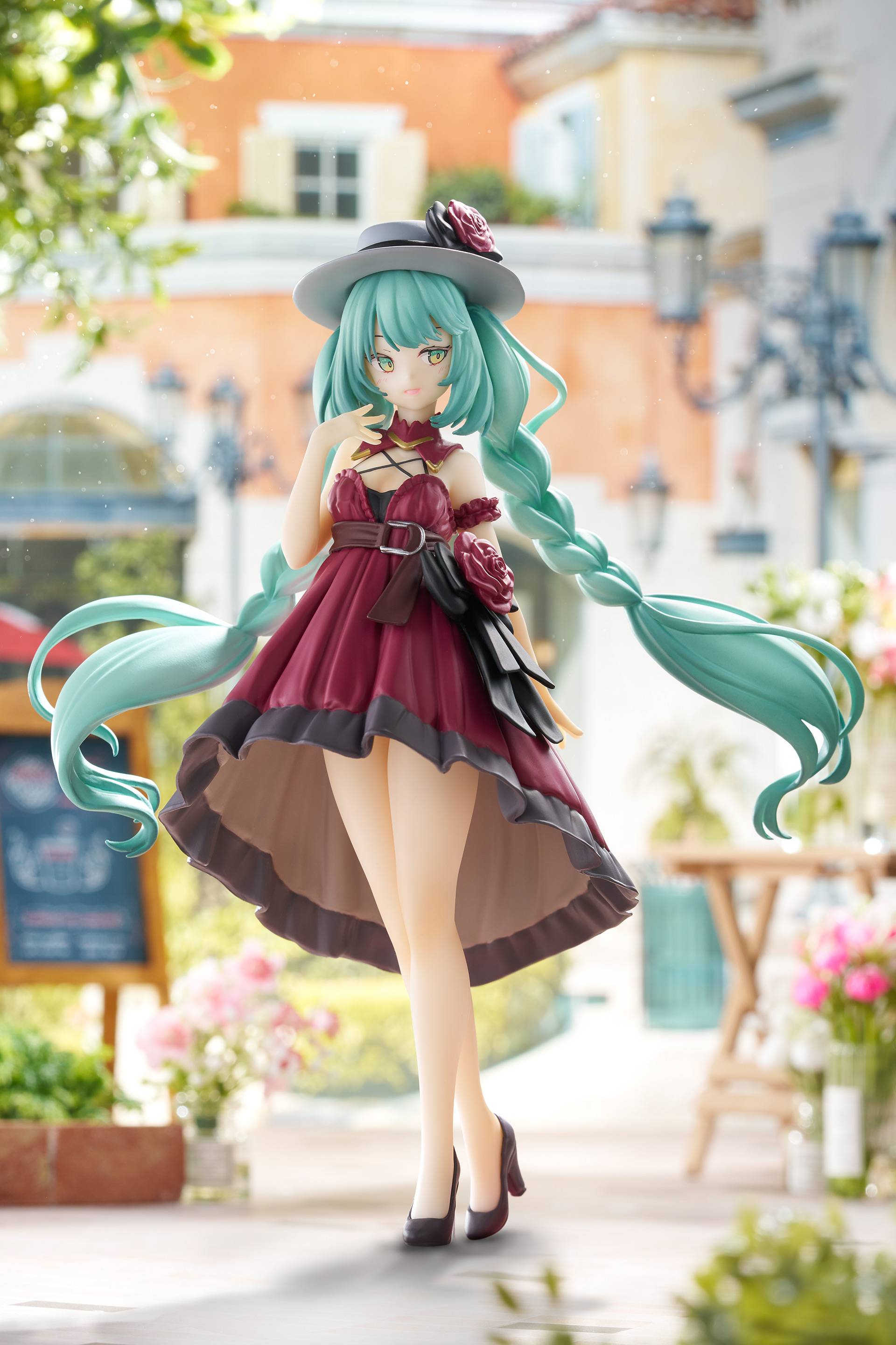 Anime Hatsune Miku Trio-Try-iT Figure Outing Dress Red Color ver (19cm)
