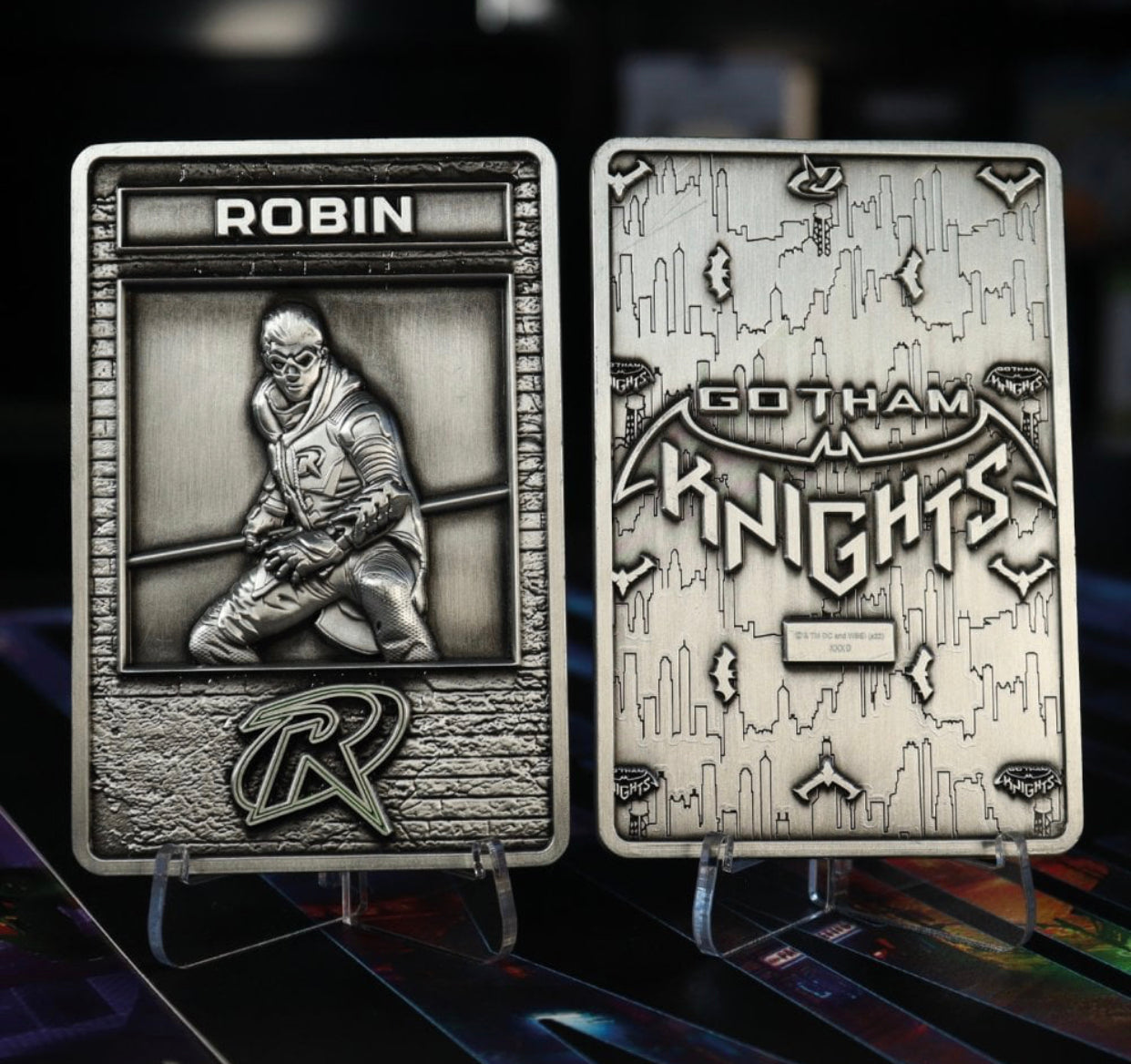 DC Comics Gotham Knights Robin Limited Edition Metal Card (10cm)