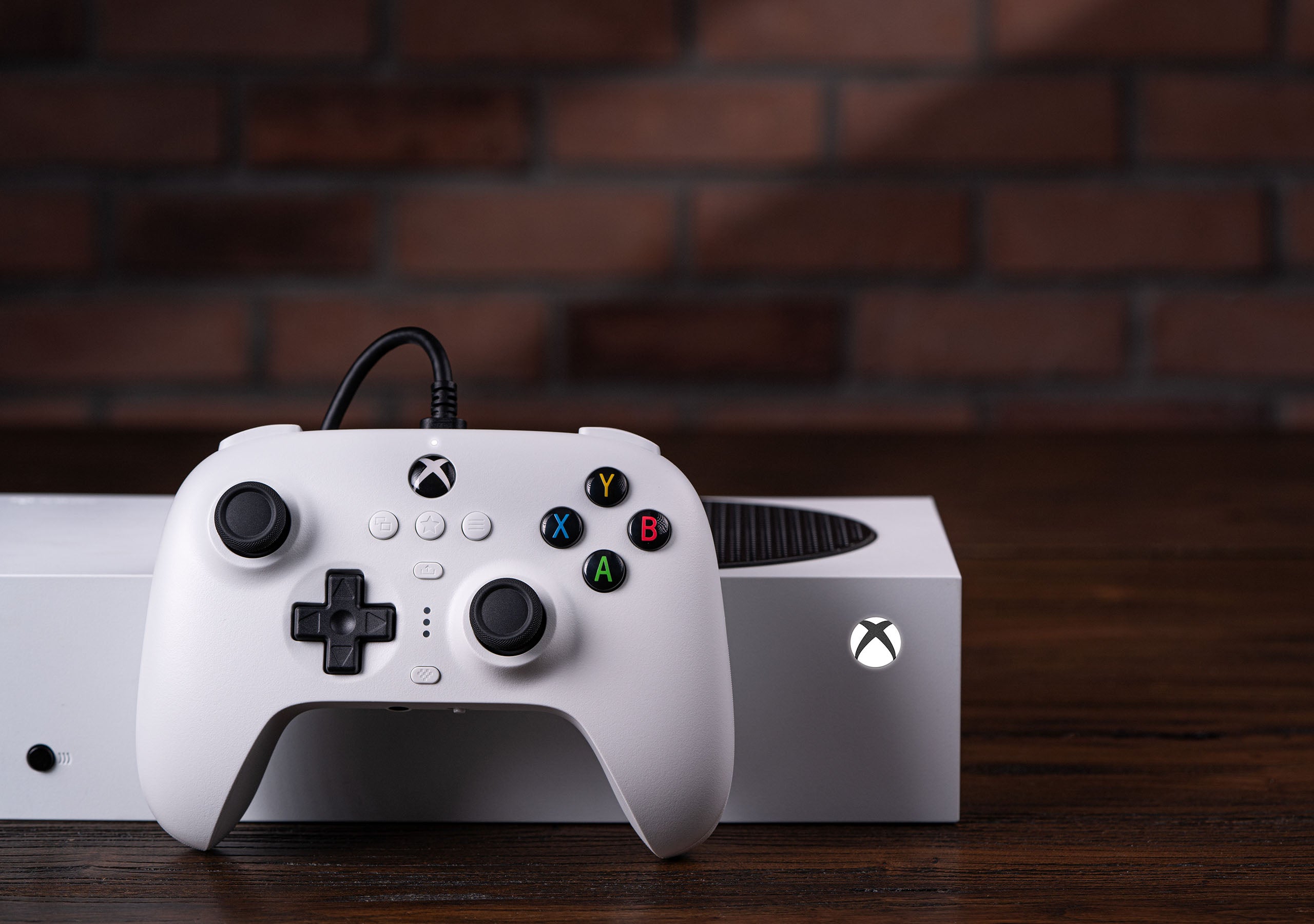 8BitDo Ultimate Wired Controller for Xbox