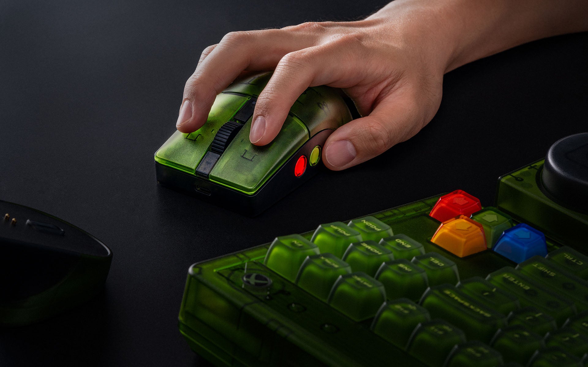 8BitDo Retro R8 Mouse - Xbox Edition