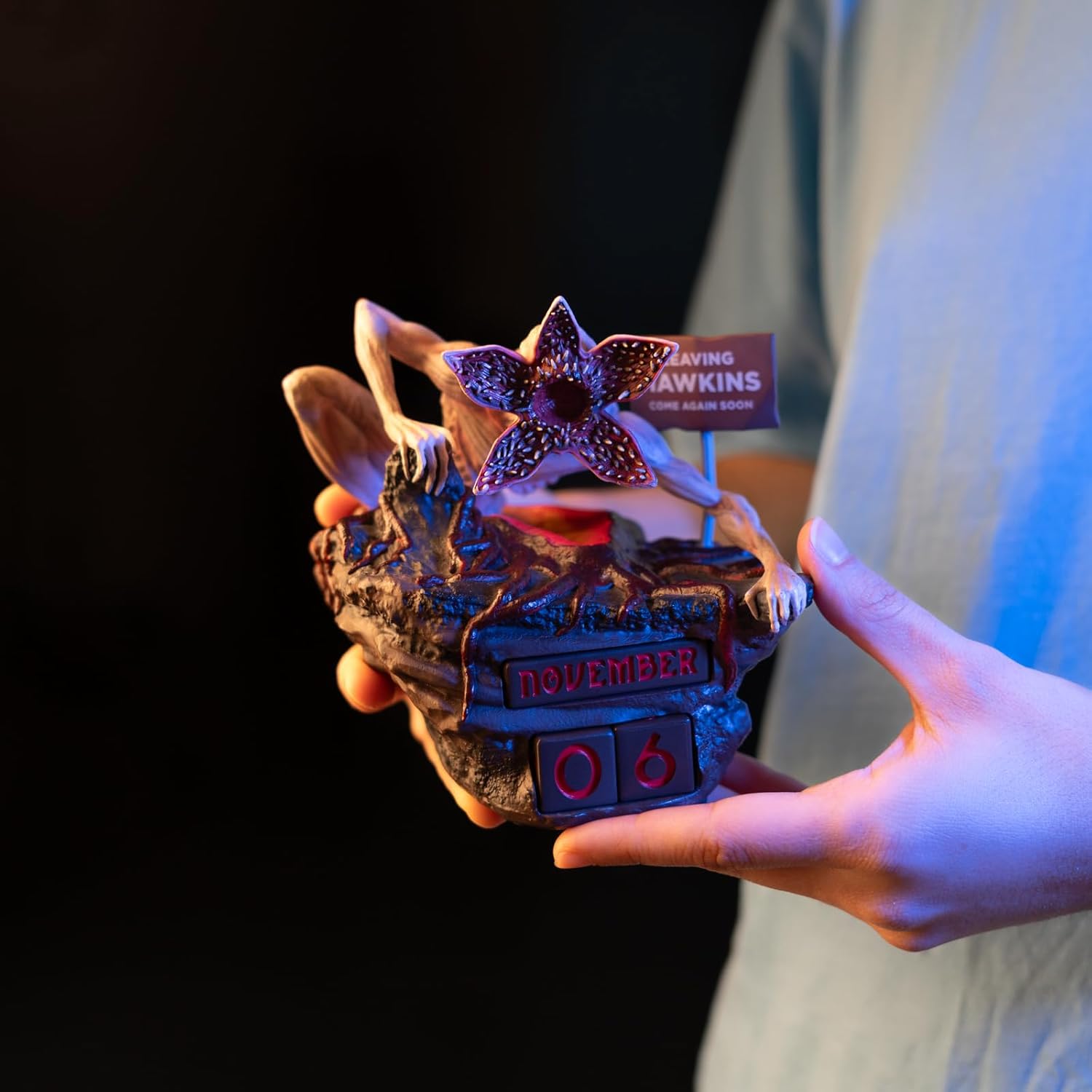 Stranger Things Perpetual Calendar - Demogorgon ‎Resin 3D Figure (14cm)