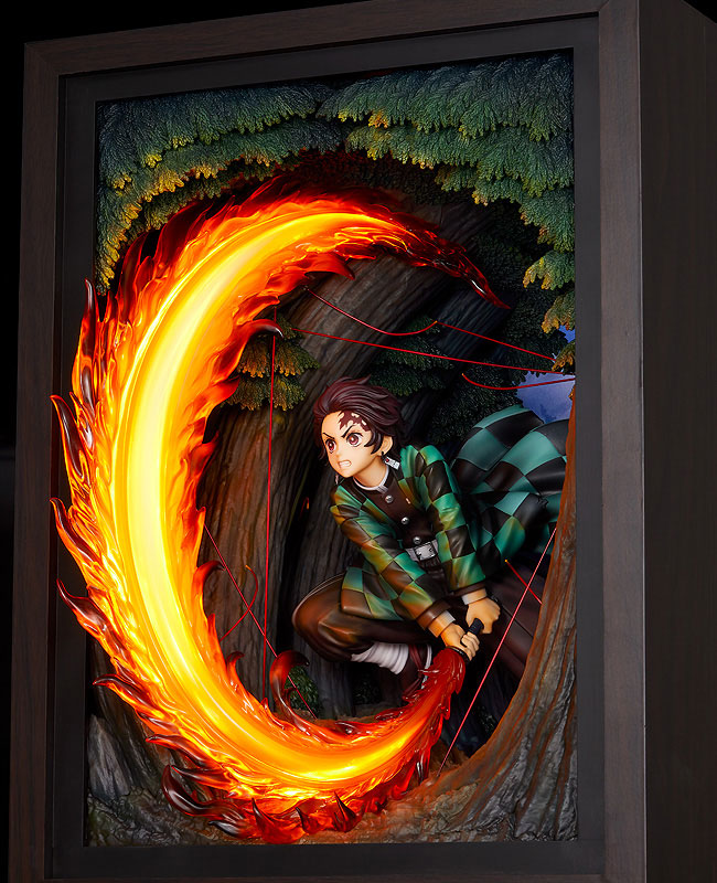 Anime Demon Slayer: Kimetsu no Yaiba Tanjiro Kamado Hinokami Kagura Dance Complete Figure (36cm)