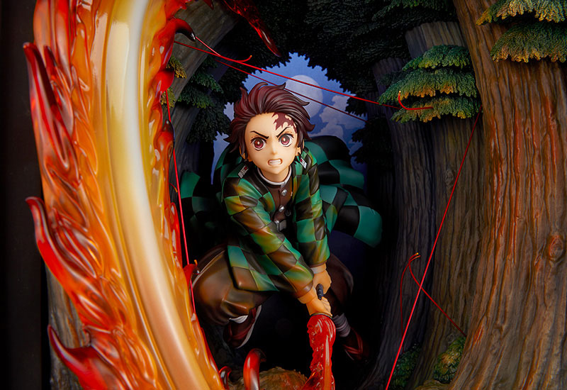 Anime Demon Slayer: Kimetsu no Yaiba Tanjiro Kamado Hinokami Kagura Dance Complete Figure (36cm)