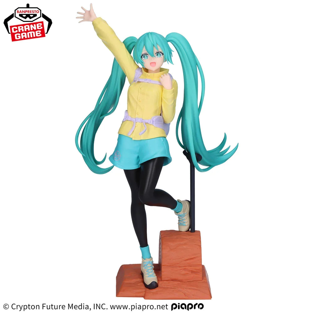 Anime Hatsune Miku Holiday Memories - Mountaineering Figure (20cm)