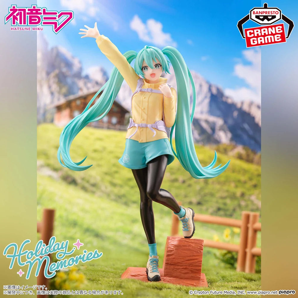Anime Hatsune Miku Holiday Memories - Mountaineering Figure (20cm)