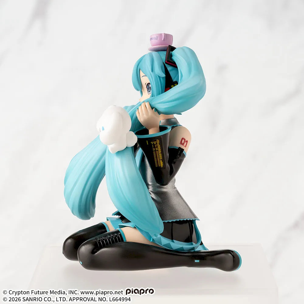 Anime Hatsune Miku x Cinnamoroll Fluffy Choconose Premium Ver. Figure (8cm)