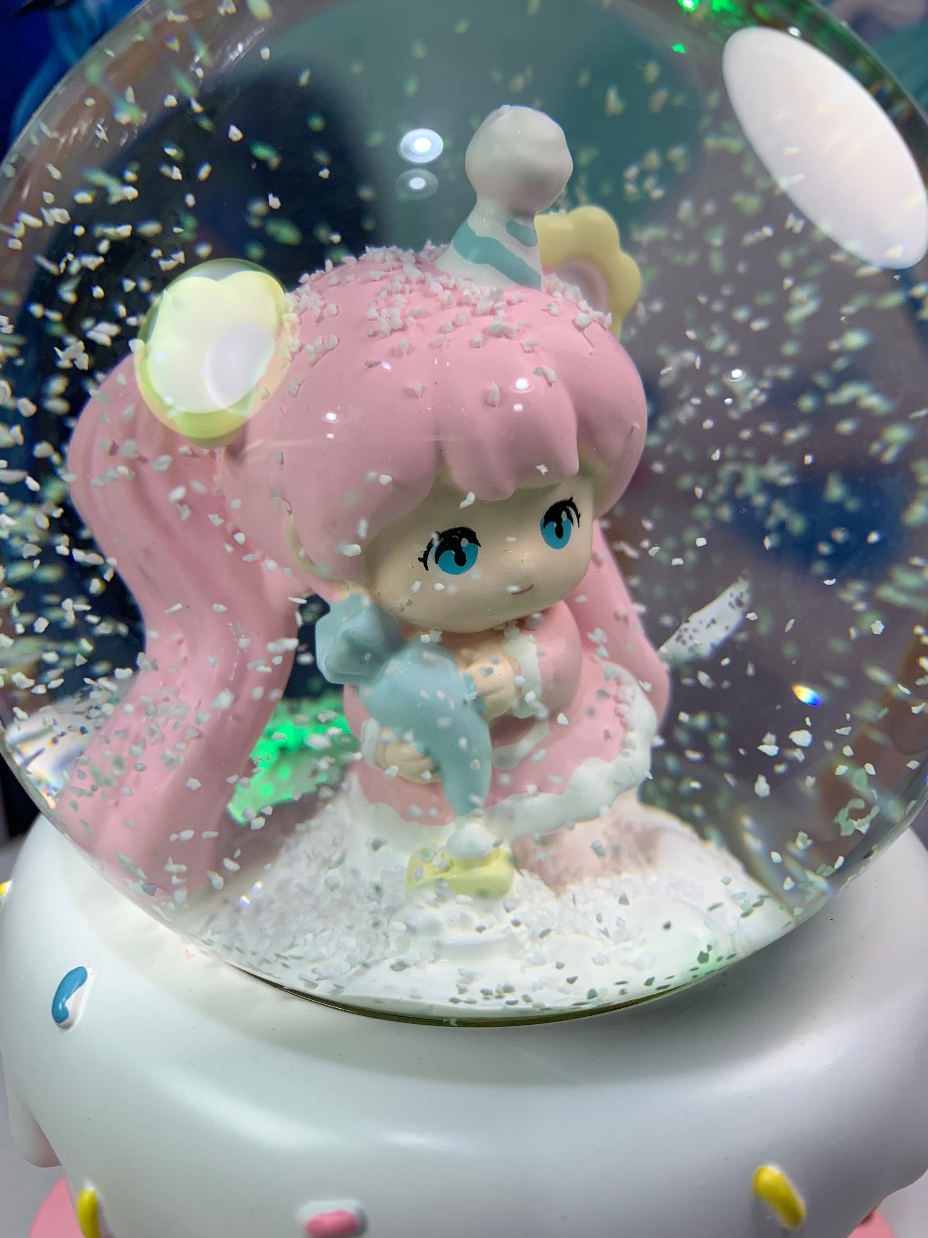 Hatsune Miku: Sakura Miku Musical Snow Globe 3D Crystal Ball, Music Box with Colorful LED Light (17cm)