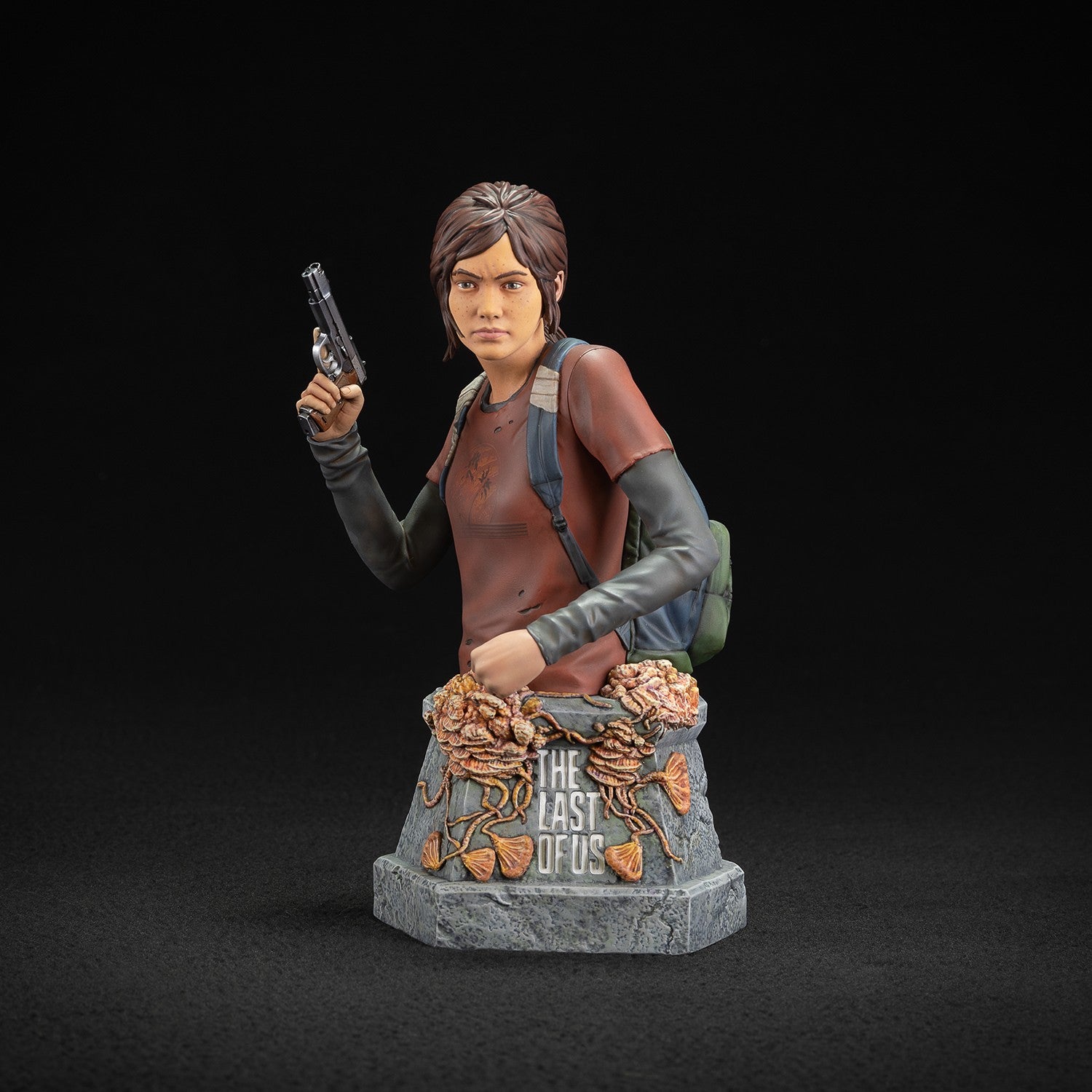 The Last of Us: Ellie with Handgun Bust (19cm)