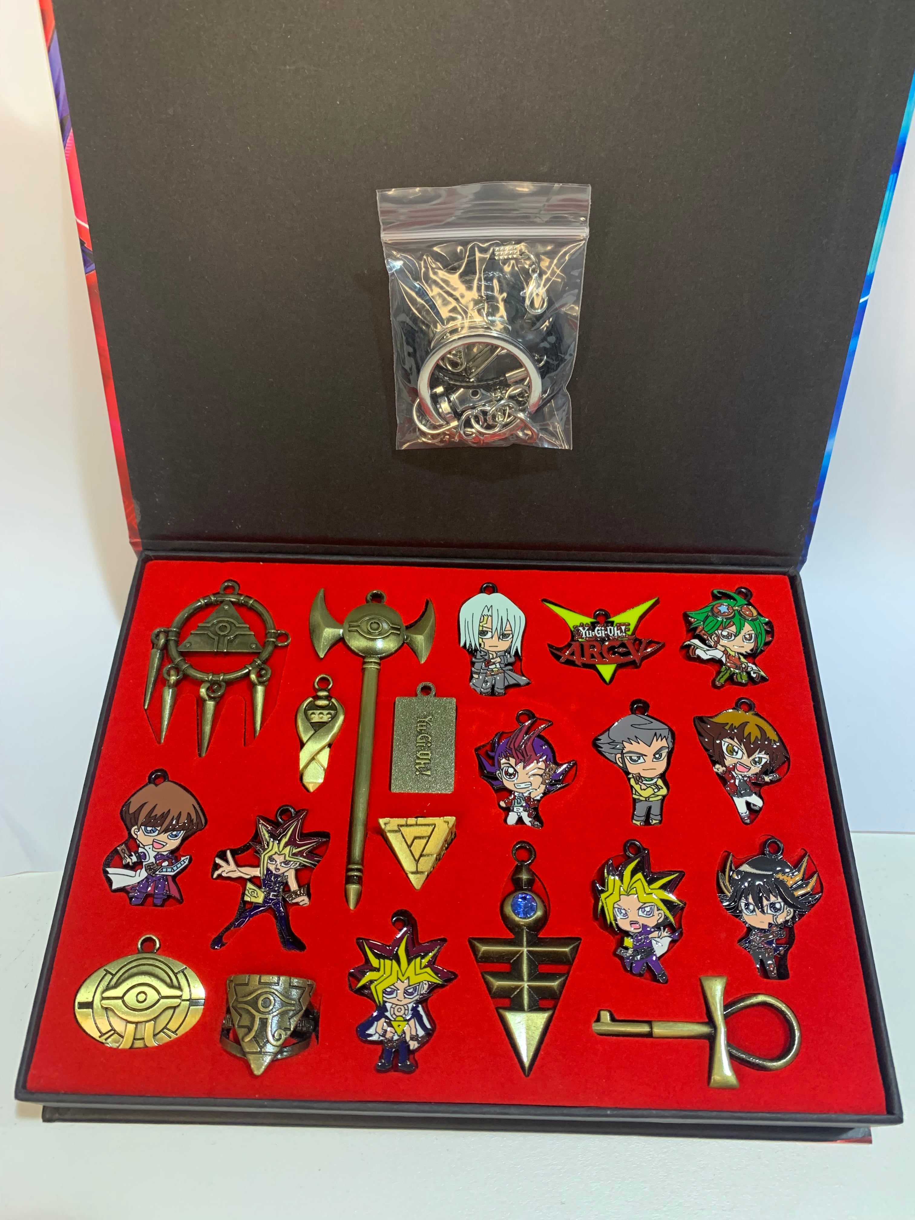 Anime Yu Gi Oh Metal Necklace & Keychain Collection Box 20pcs