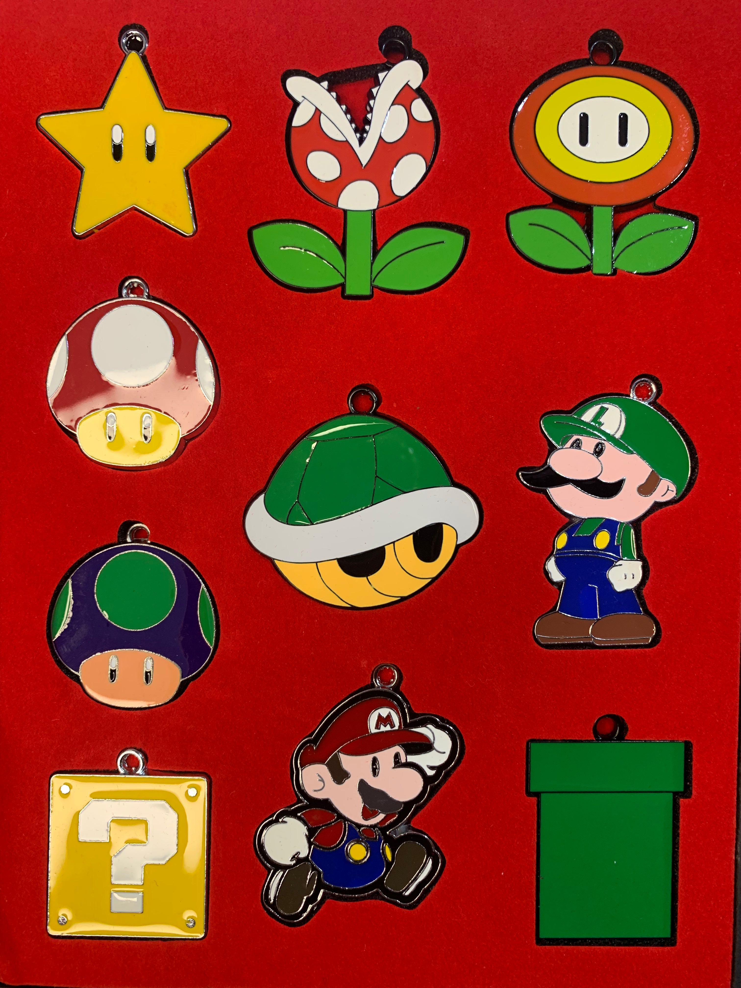 Super Mario Necklace & Keychain Collection Box 10pcs