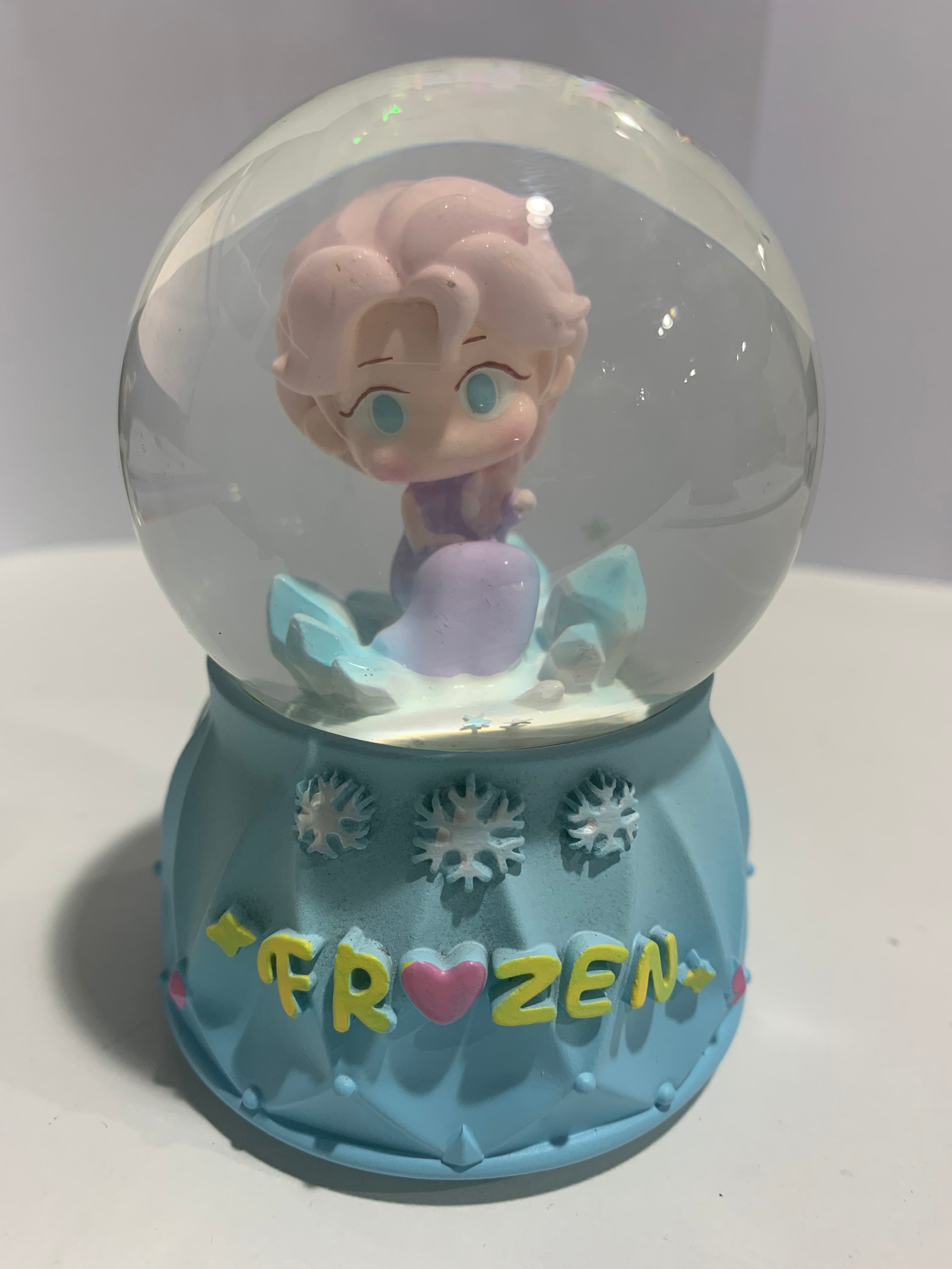 Disney Frozen Elsa Snow Globe 3D Crystal Ball With Colorful LED Light (10cm)
