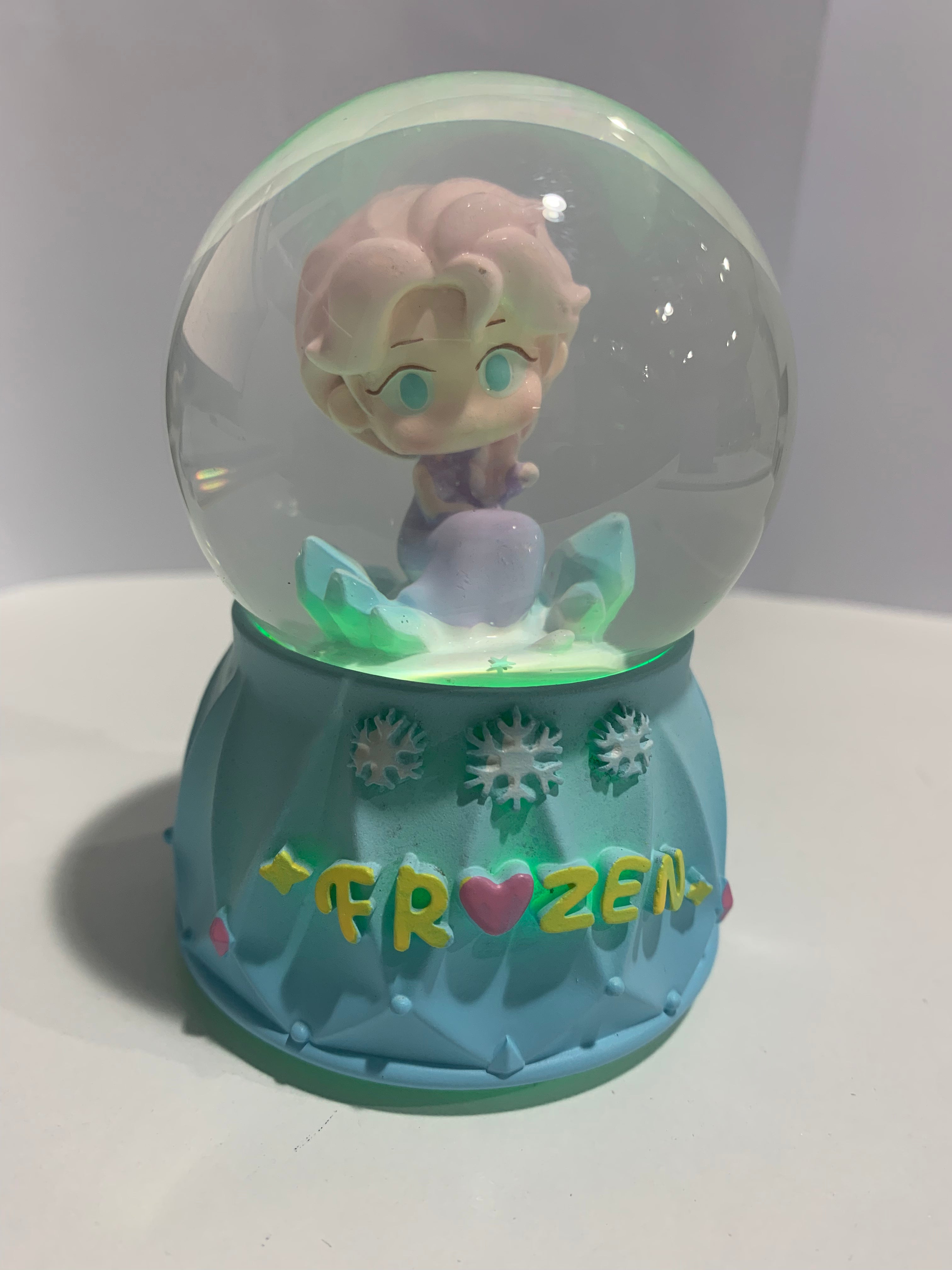 Disney Frozen Elsa Snow Globe 3D Crystal Ball With Colorful LED Light (10cm)