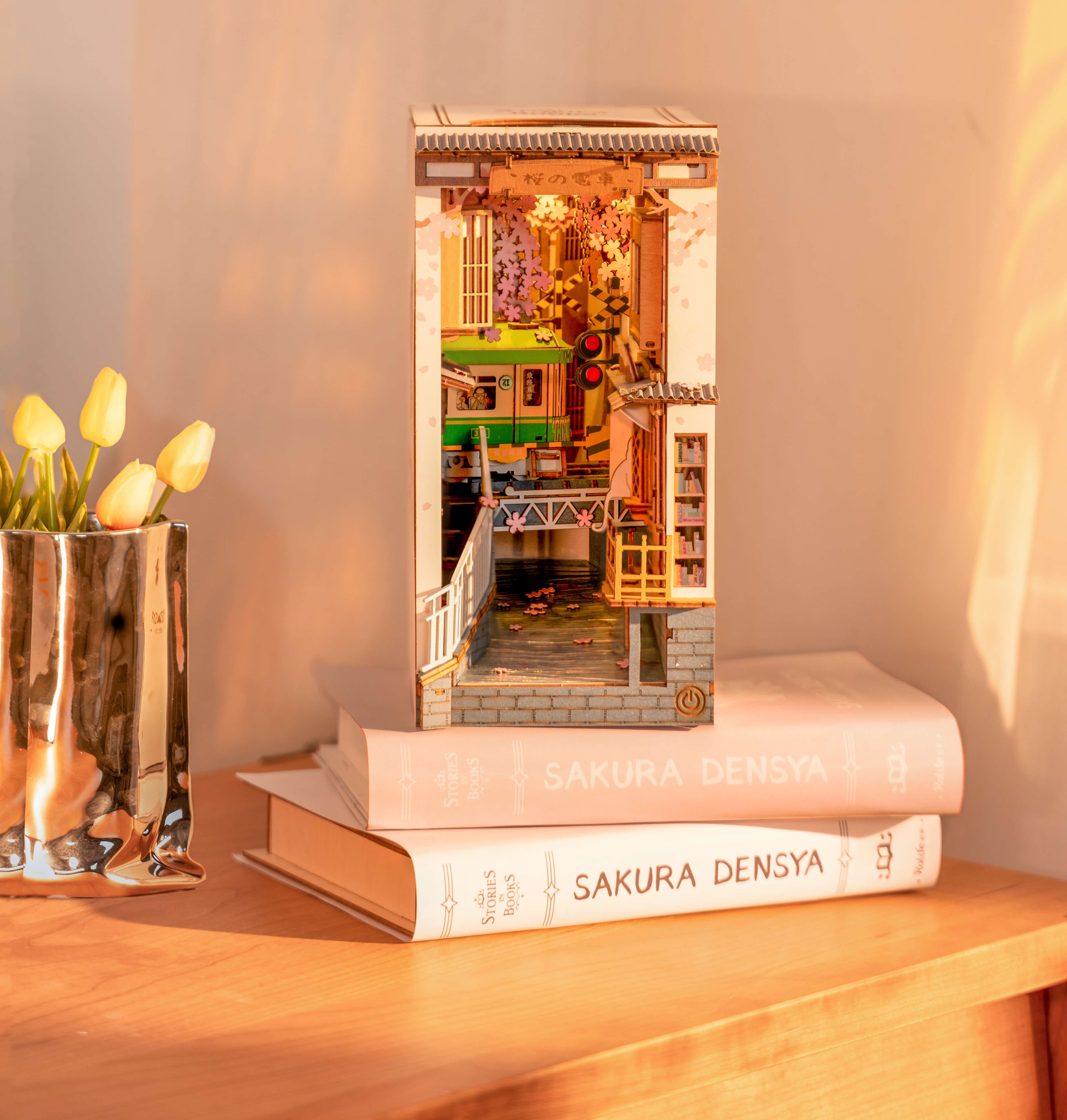 Rolife Book Nook Shelf Insert - Sakura Densya