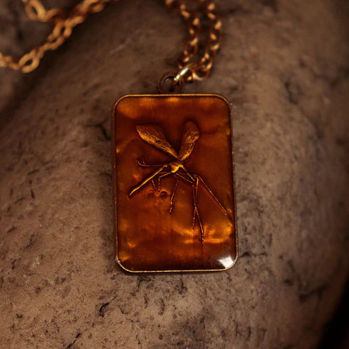 Official Jurassic Park Limited Edition Unisex Amber Necklace Limited to 9995 pieces