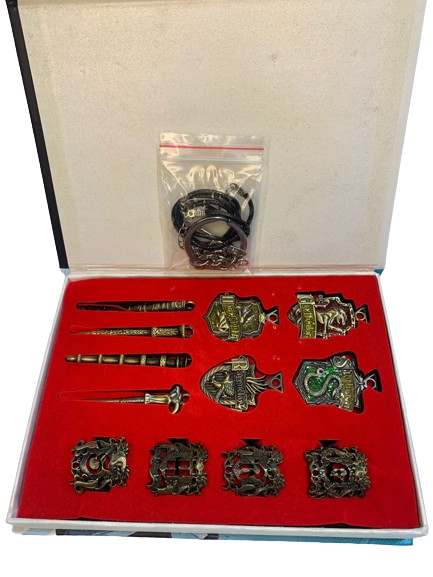 Harry Potter Metal Necklace & Keychain Collection Box 12pcs