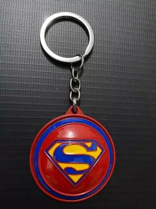 DC Comics SuperMan Metal Keychain