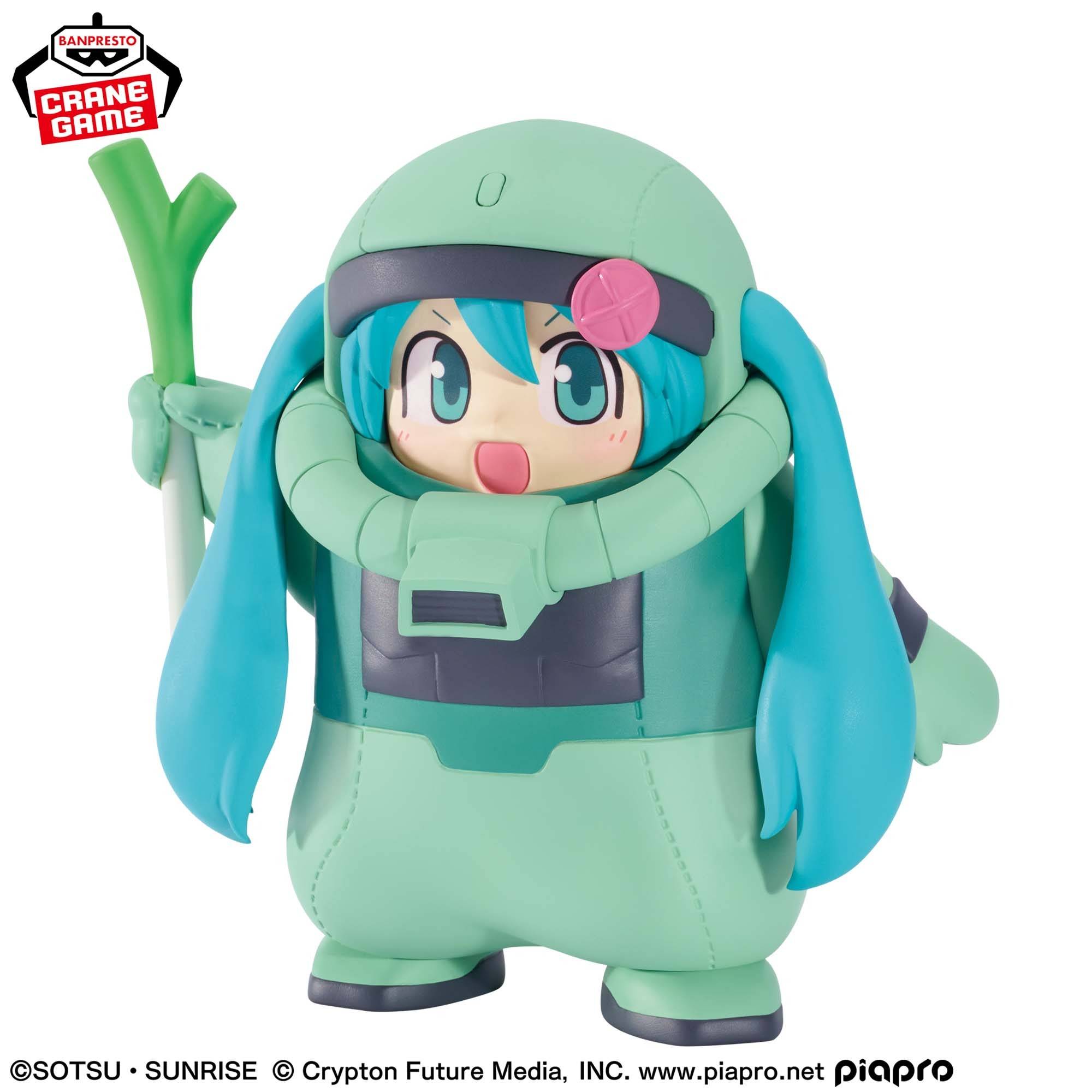 Anime Hatsune Miku x Gundam 45th Anniversary : Miku Zaku-Gurumi Figure (15cm)