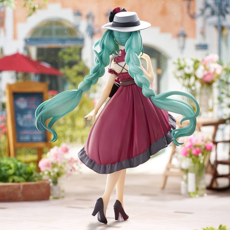 Anime Hatsune Miku Trio-Try-iT Figure Outing Dress Red Color ver (19cm)