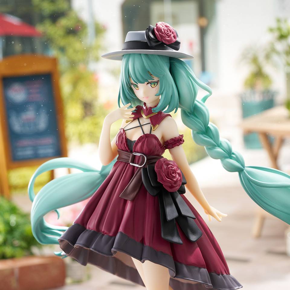 Anime Hatsune Miku Trio-Try-iT Figure Outing Dress Red Color ver (19cm)