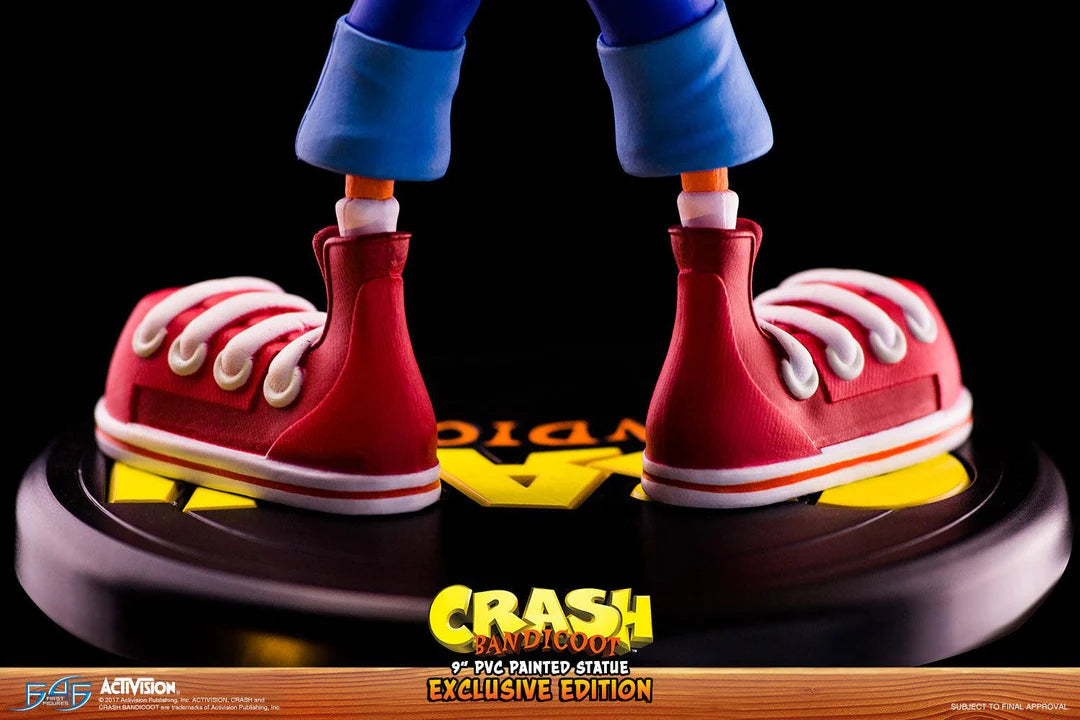 Official F4F Crash Bandicoot PVC Exclusive Edition Statue (22cm)