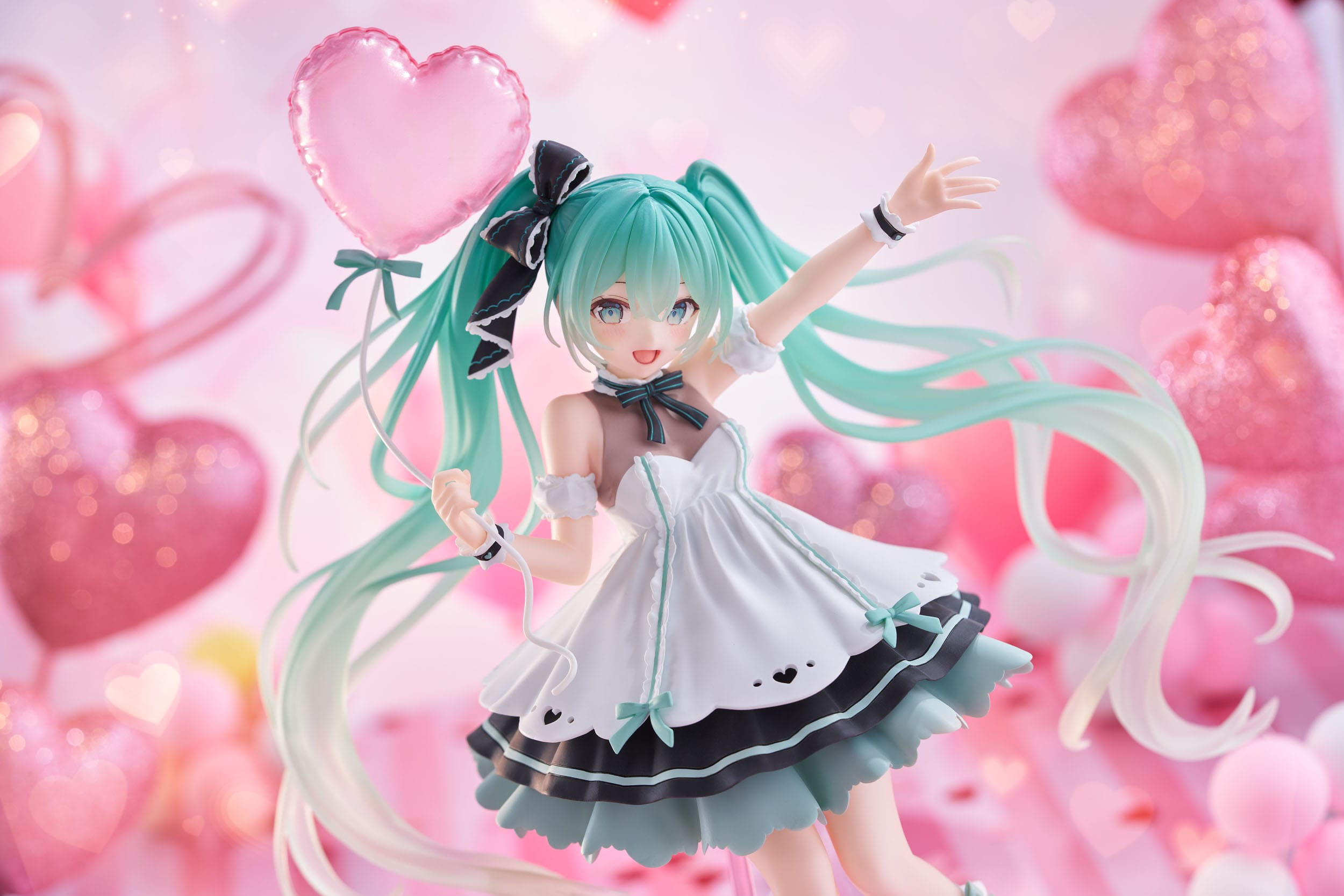 Anime Hatsune Miku Birthday Party 2025 Ver. Figure (21cm)
