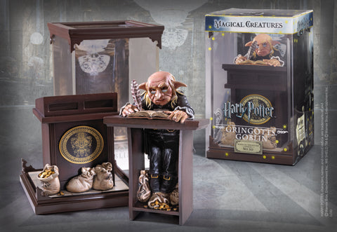 Harry Potter Magical Creatures #10 – Gringotts Goblin Figure (18 cm)