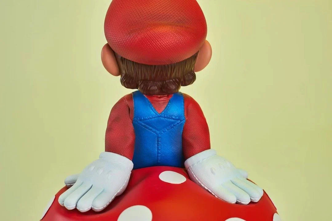 UN Studio Super Mario On Mushroom Figure (22cm)