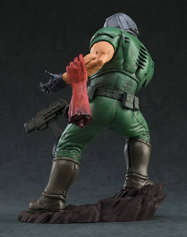 POP UP PARADE SP: Doom - Doom Marine Figure (20cm)