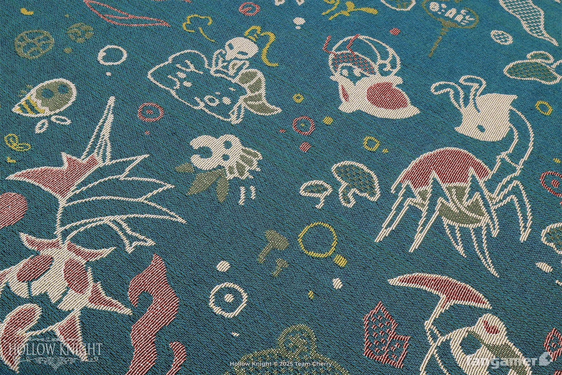 Official Hollow Knight Cozy Critters Throw Blanket (152x127cm)