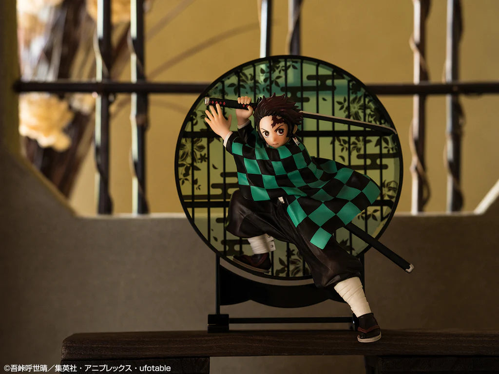 Anime Demon Slayer Tanjiro Kamado Layer Scape Figure (18cm)
